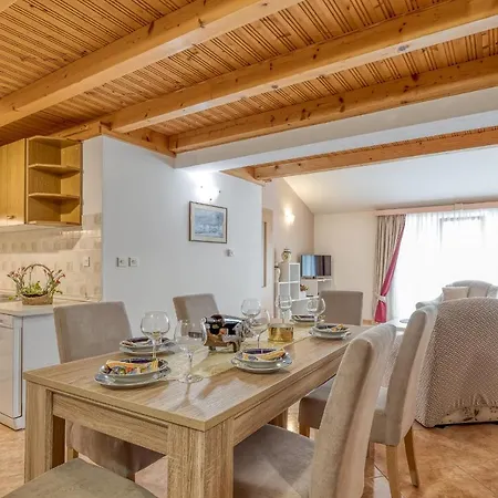 Slavica Guest house 3*