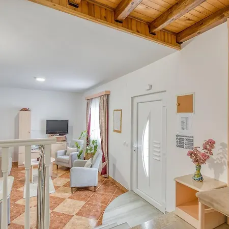 Slavica Pensionat 3*